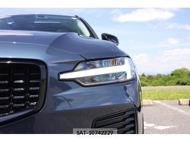 Volvo V60 2023-07 8072452-6