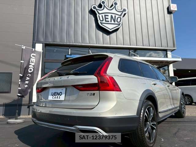 Volvo V90 2017-04 8071019-1