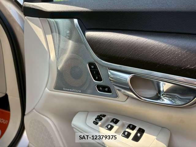Volvo V90 2017-04 8071019-17