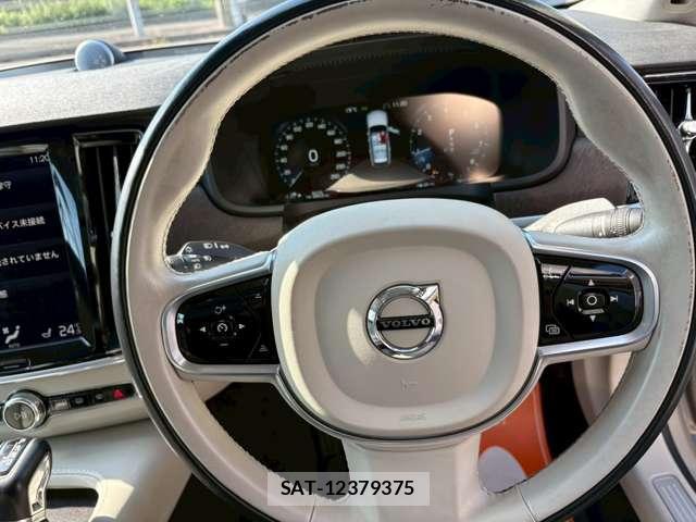 Volvo V90 2017-04 8071019-3