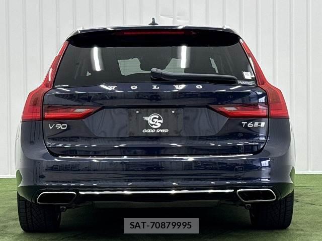 Volvo V90 2019-09 8071689-12