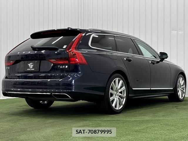 Volvo V90 2019-09 8071689-15