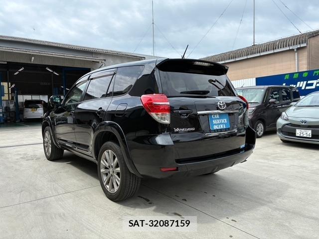 Toyota VANGUARD 2014-02 8071626-7