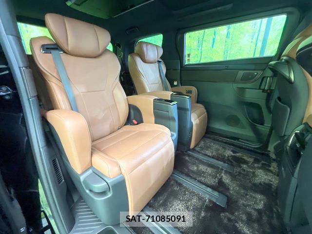 Toyota VELLFIRE 2025-01 8071582-8