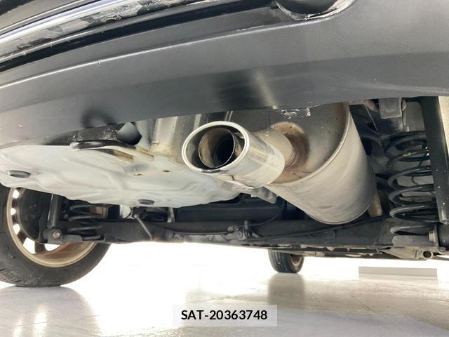 Mazda VERISA 2013-05 8072463-14