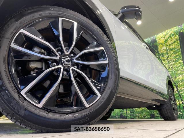 Honda VEZEL 2023-02 8071150-12