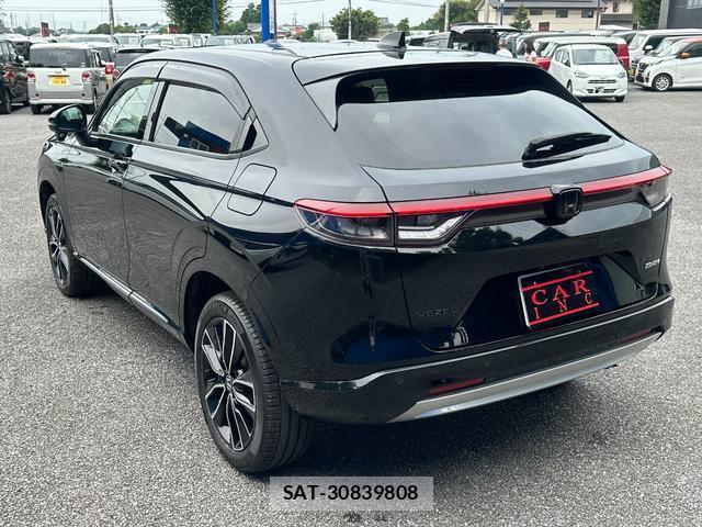 Honda VEZEL 2021-11 8071555-13