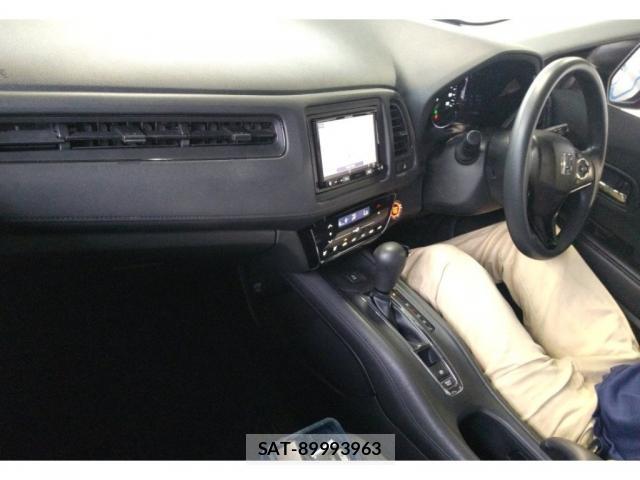 Honda VEZEL 2018-06 8054816-2