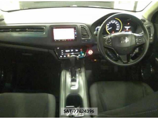 Honda VEZEL 2018-06 8071786-2