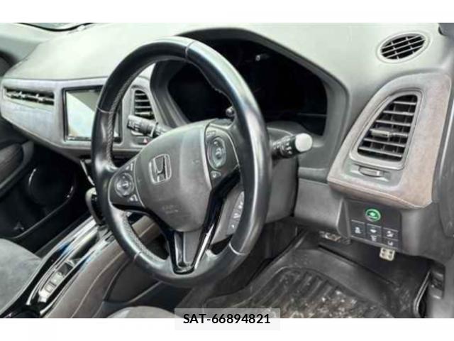 Honda VEZEL 2018-02 8071832-2
