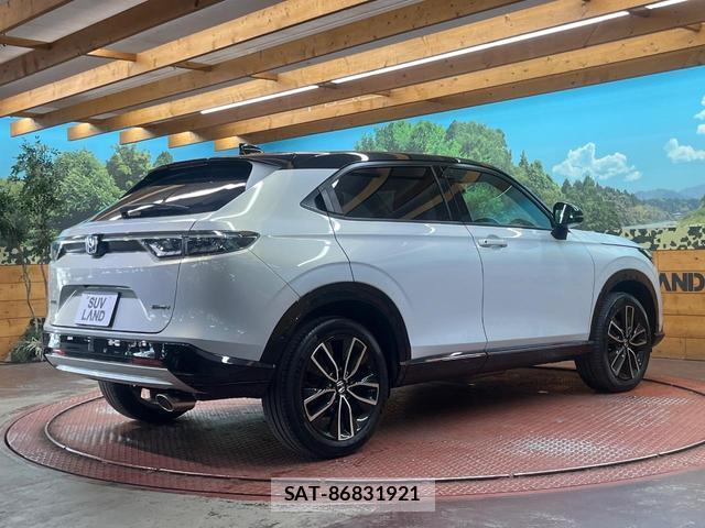 Honda VEZEL 2022-04 8072226-17