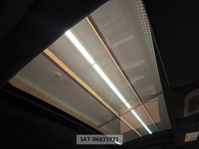 Honda VEZEL 2022-04 8072226-2
