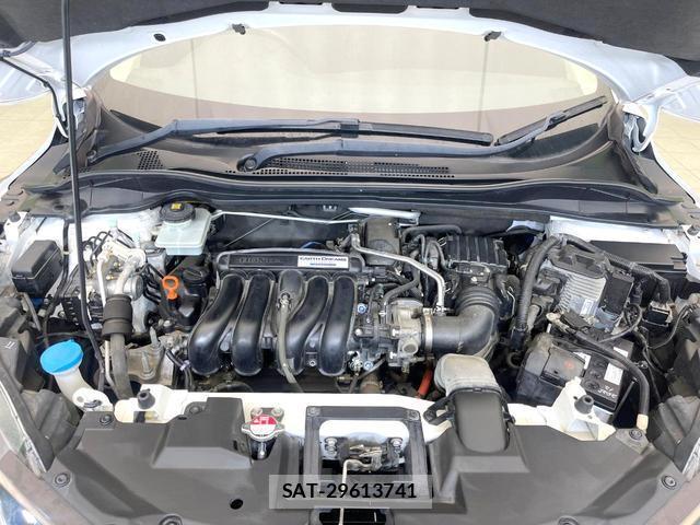 Honda VEZEL 2016-03 8072396-17