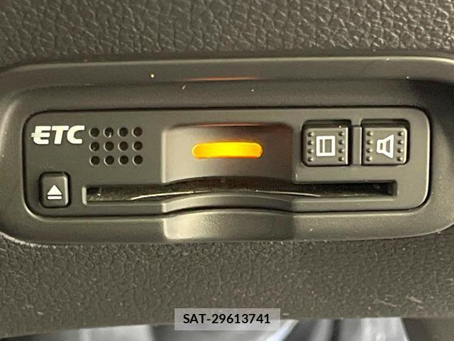 Honda VEZEL 2016-03 8072396-6