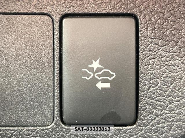 Toyota VITZ 2018-12 8070983-4