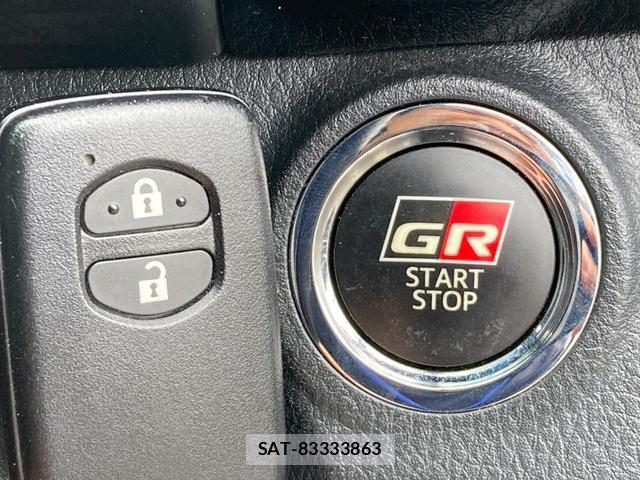 Toyota VITZ 2018-12 8070983-6