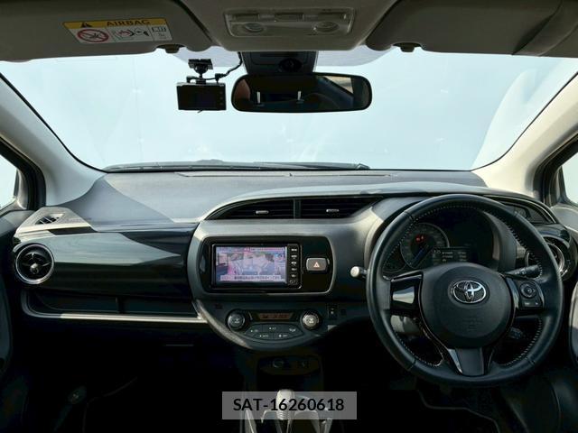 Toyota VITZ 2018-06 8072166-2
