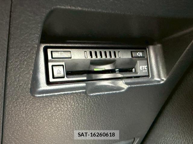 Toyota VITZ 2018-06 8072166-9