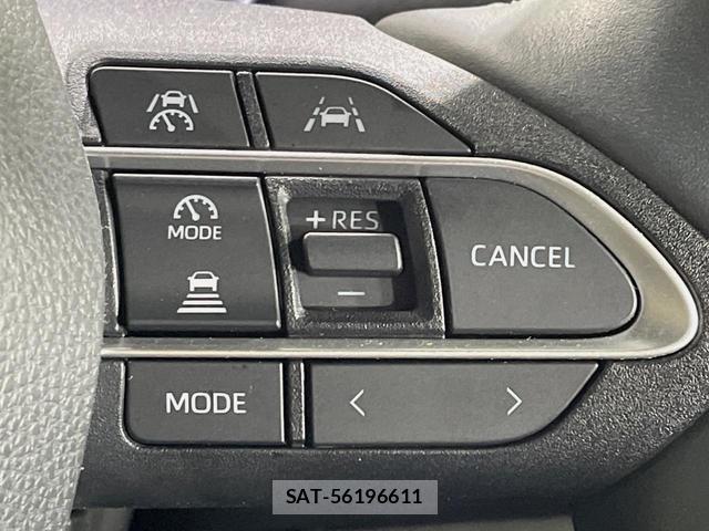 Toyota VOXY 2022-11 8071084-5
