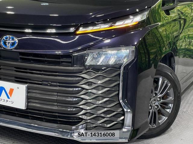 Toyota VOXY 2022-05 8071087-12