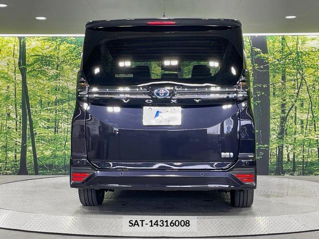 Toyota VOXY 2022-05 8071087-15