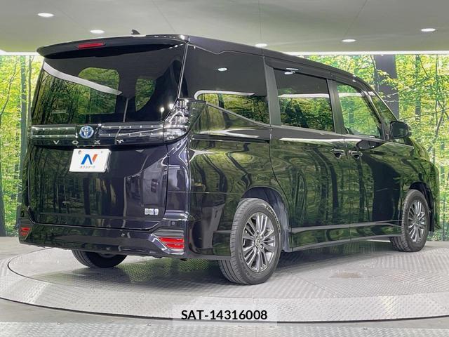 Toyota VOXY 2022-05 8071087-17