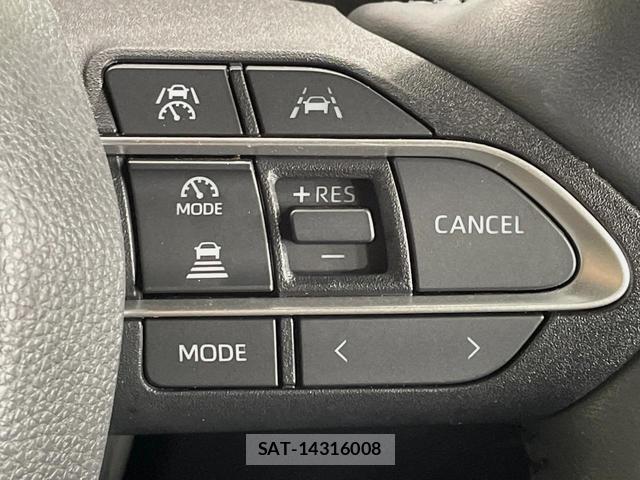 Toyota VOXY 2022-05 8071087-5