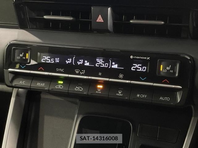 Toyota VOXY 2022-05 8071087-6