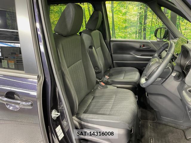 Toyota VOXY 2022-05 8071087-7