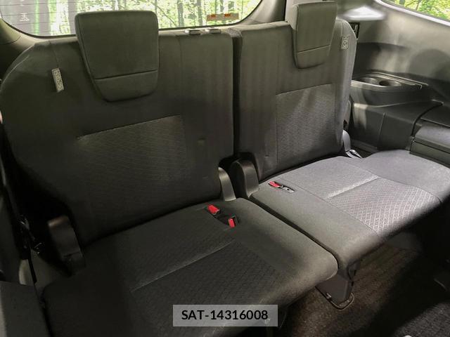 Toyota VOXY 2022-05 8071087-9