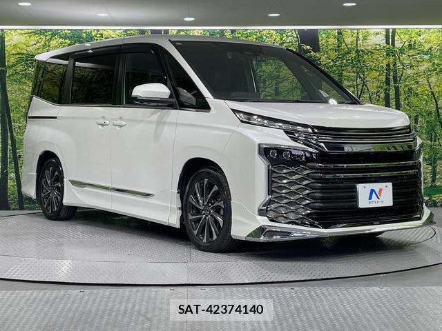 Toyota VOXY 2022-03 8071089-16