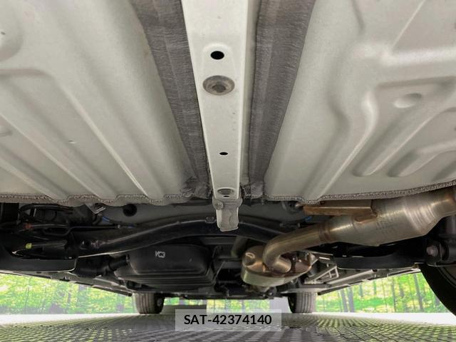 Toyota VOXY 2022-03 8071089-19