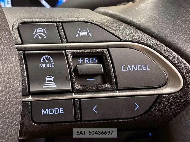 Toyota VOXY 2025-07 8071117-6