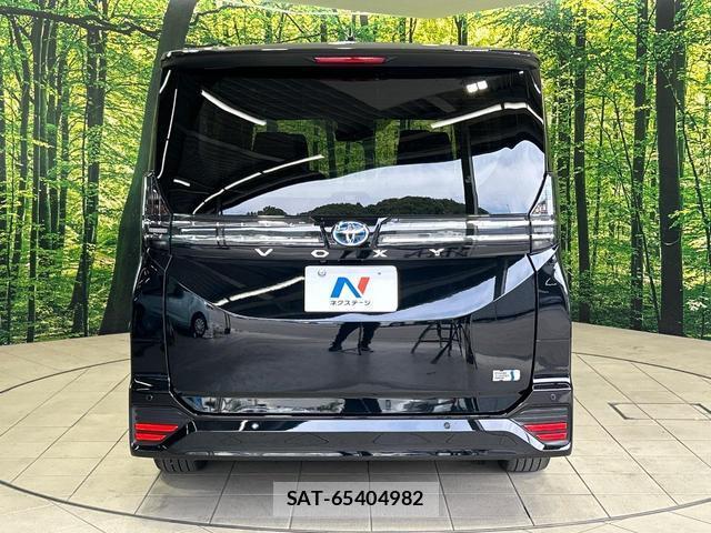 Toyota VOXY 2023-07 8071133-15