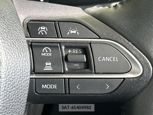 Toyota VOXY 2023-07 8071133-6