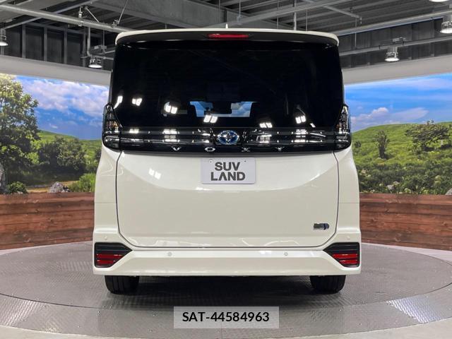 Toyota VOXY 2023-09 8071179-17