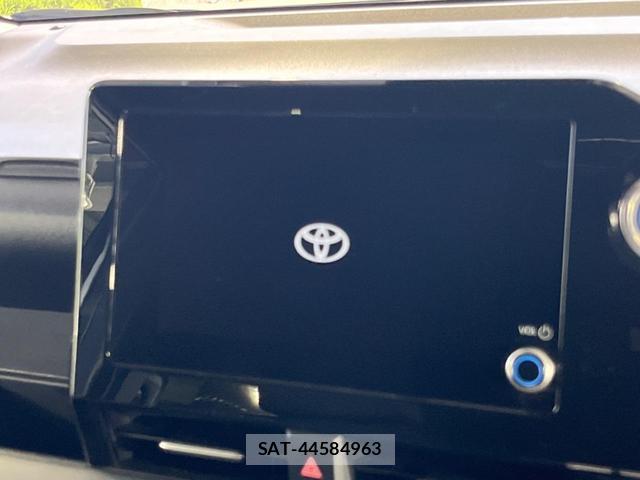 Toyota VOXY 2023-09 8071179-5