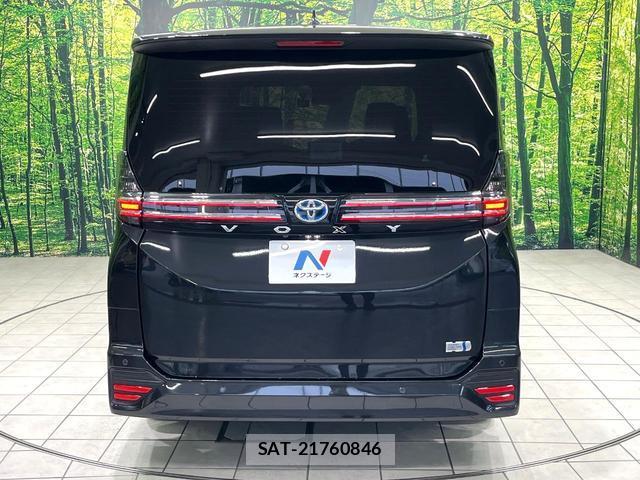 Toyota VOXY 2023-08 8071245-15