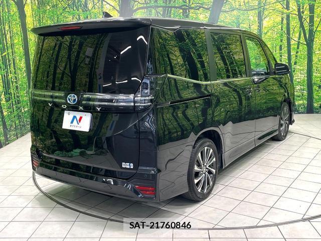 Toyota VOXY 2023-08 8071245-17