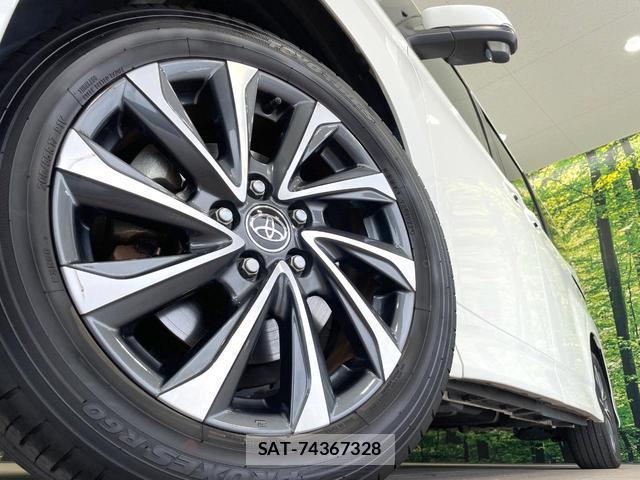 Toyota VOXY 2022-04 8071412-12