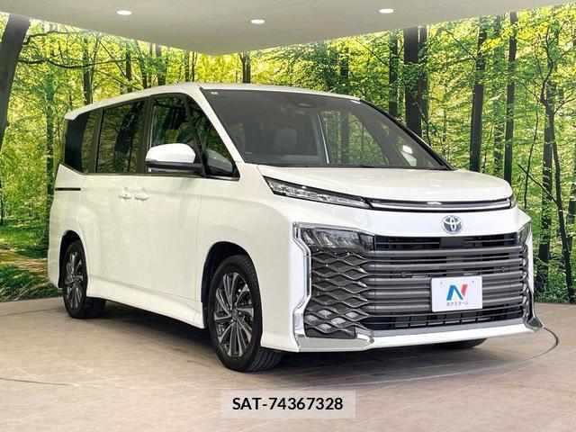 Toyota VOXY 2022-04 8071412-15