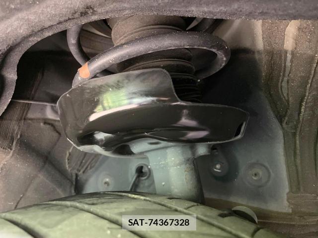 Toyota VOXY 2022-04 8071412-19