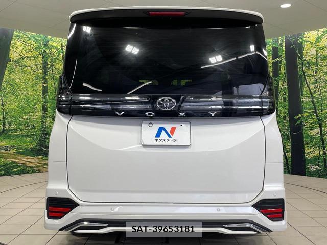 Toyota VOXY 2024-09 8071468-15