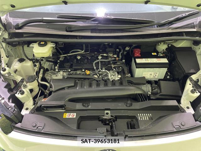 Toyota VOXY 2024-09 8071468-17