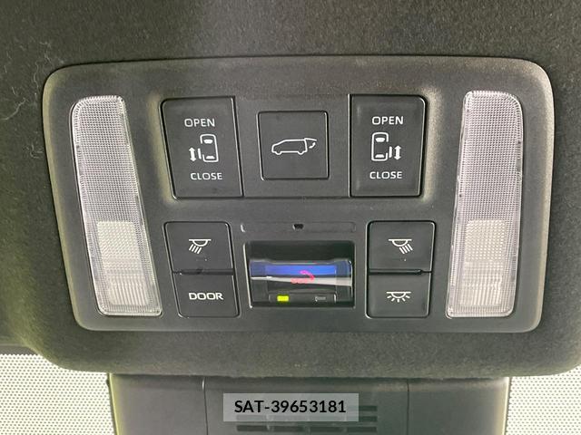Toyota VOXY 2024-09 8071468-3