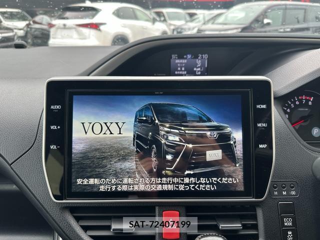 Toyota VOXY 2021-05 8071496-2