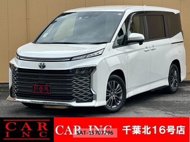 Toyota VOXY 2023-05 8071499-0