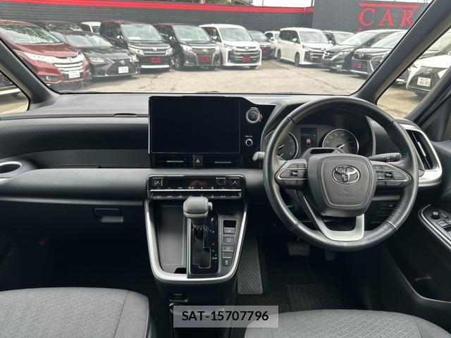 Toyota VOXY 2023-05 8071499-1