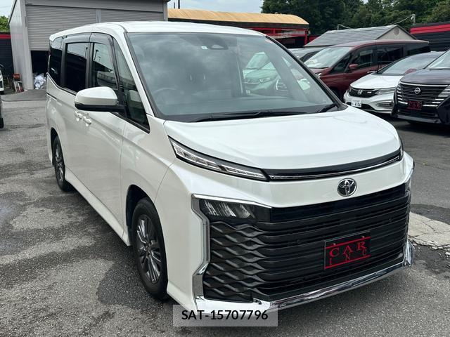 Toyota VOXY 2023-05 8071499-17