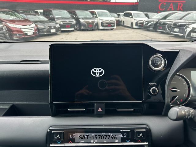 Toyota VOXY 2023-05 8071499-2